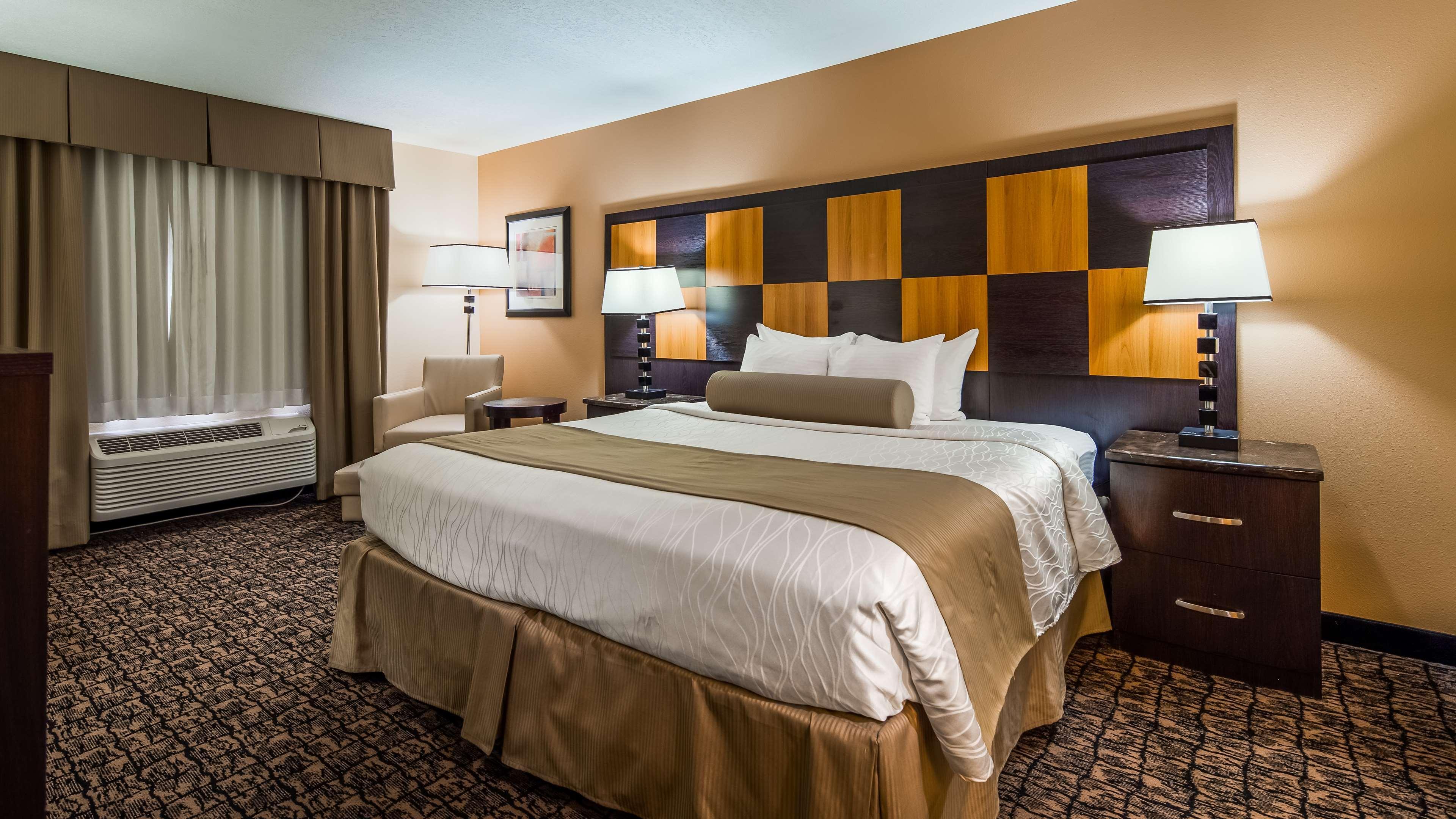 Best Western Plus - Wendover Inn Exterior foto